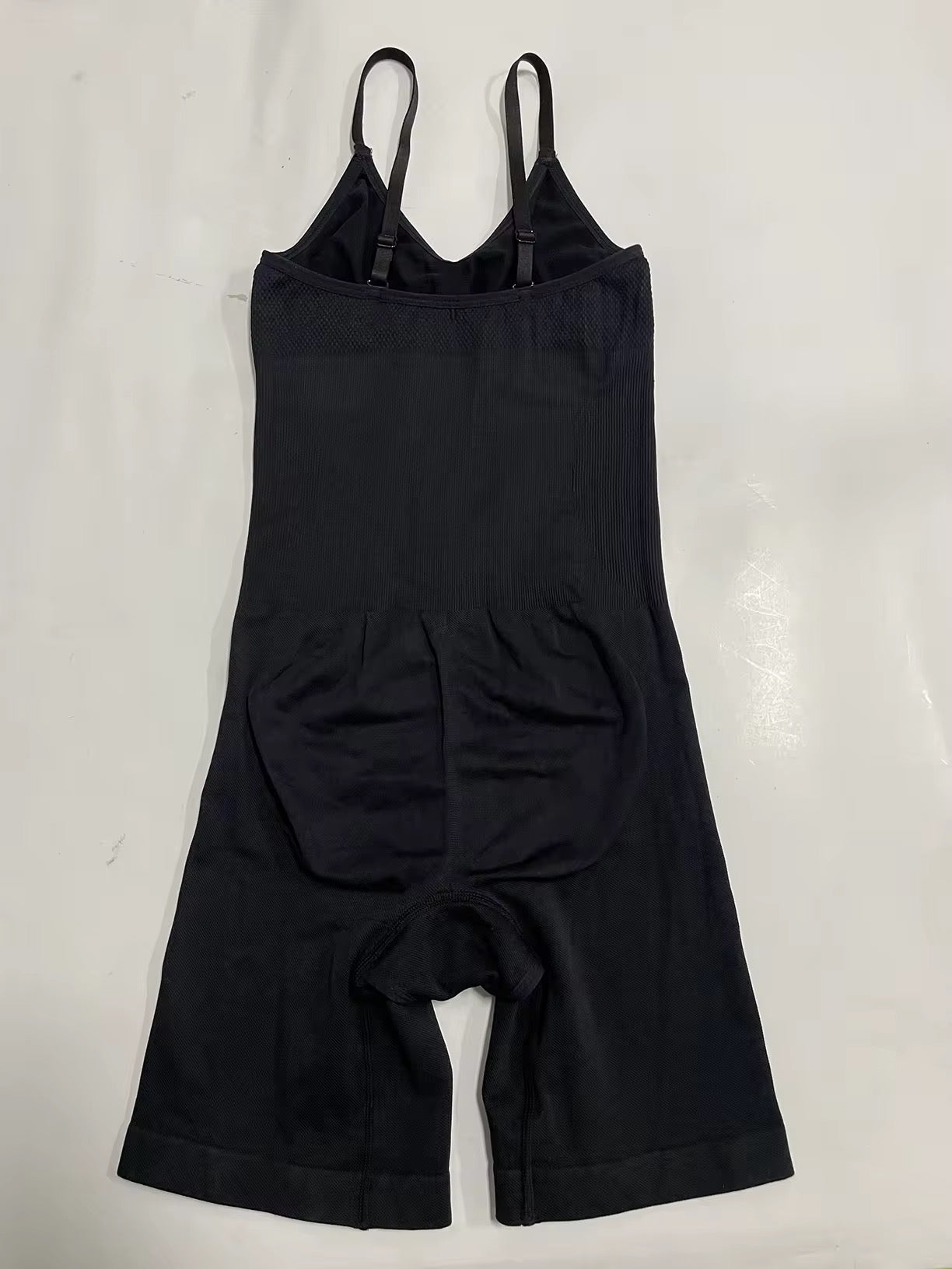 Combinaison Amincissante – Sculptez votre corps en toute discrétion